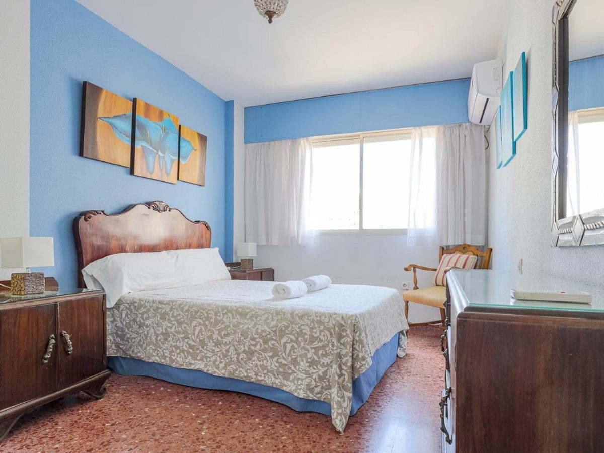Cefiro 9 * Seville
